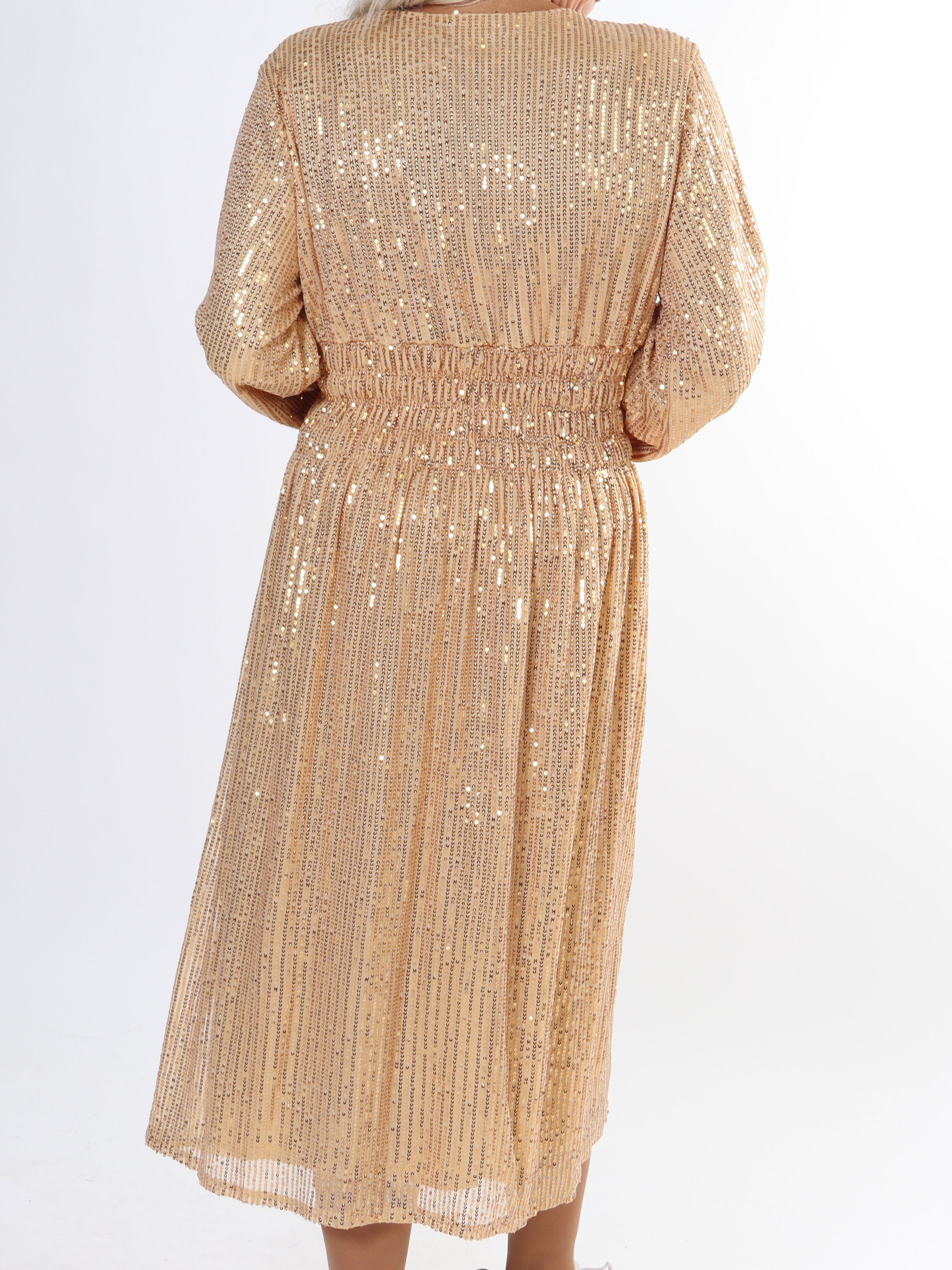 Pams Glitter Midi L/S - Plus size kjole med smock og pailletter